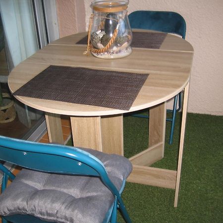 Studio Vue Sur La Mer Au 6Eme Et Dernier Etage Canet-en-Roussillon Bagian luar foto