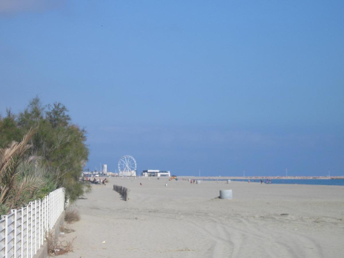 Studio Vue Sur La Mer Au 6Eme Et Dernier Etage Canet-en-Roussillon Bagian luar foto