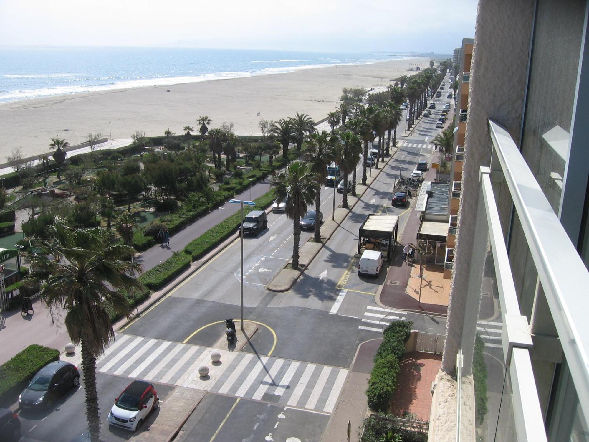 Studio Vue Sur La Mer Au 6Eme Et Dernier Etage Canet-en-Roussillon Bagian luar foto